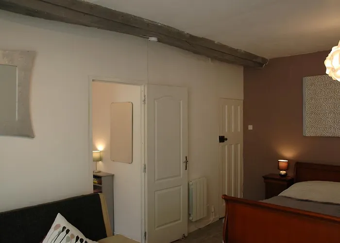 La Vieille Ferme Bed & Breakfast